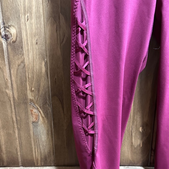 Women's Burgundy Leggings with Side Detailing - Picture 2 of 4